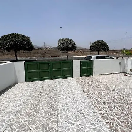 The Sallies - 3 Bedroom With Private Pool *