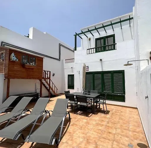 The Sallies - 3 Bedroom With Private Pool Tías