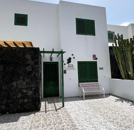 Сasa de vacaciones The Sallies - 3 Bedroom With Private Pool *