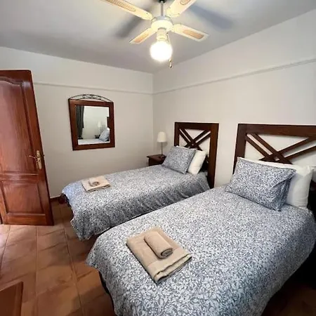 Сasa de vacaciones The Sallies - 3 Bedroom With Private Pool