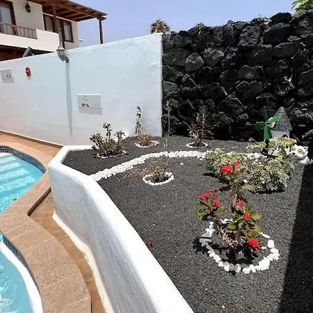 Сasa de vacaciones The Sallies - 3 Bedroom With Private Pool *