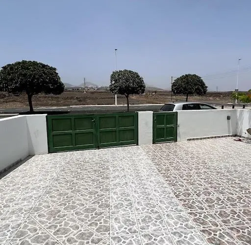 The Sallies - 3 Bedroom With Private Pool *